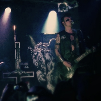 DJ Heretic ft Mr Vegas - Heads High (VIP Mix)