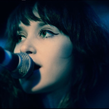 Howling Bells - Treasure Hunt