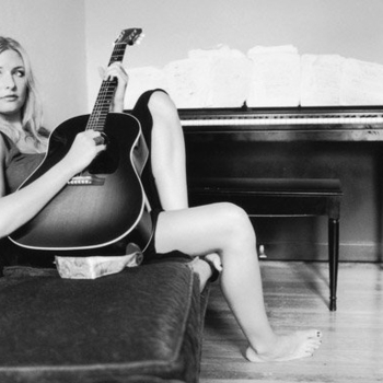 Holly Williams - Alone