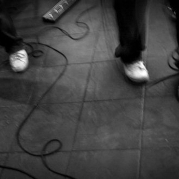 Hessien - Discontent Inside the Hive