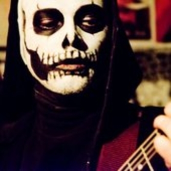 Артист Harley Poe