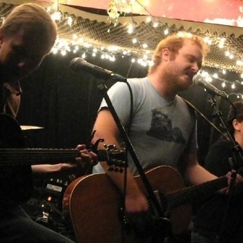 Holy Moly - Feels Like I'm in Love