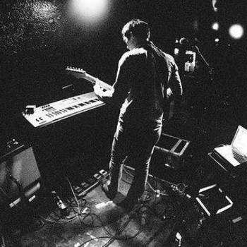 Idiot Pilot - To Buy A Gun