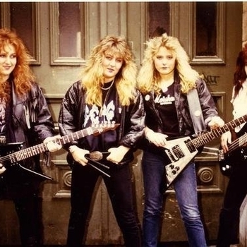 Queen Latifah - Walk the dinosaur