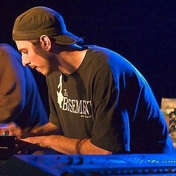 Joe Beats - The Buzz Off