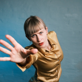 Jenny Hval - To be a rose