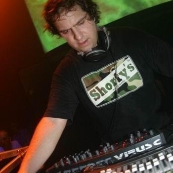 Johannes Heil & Gregor Tresher - E