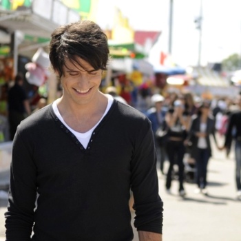 Jesse Labelle - Something to Feel