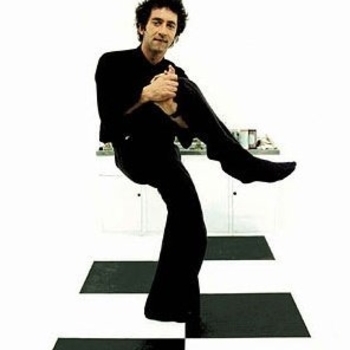 Jona Lewie - Stop the Cavalry