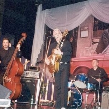 Johnny & the roccos - Shakin'' At The North Pole