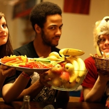 Johnny Foreigner - Salt, Peppa And Spinderella (Bloc Party Remix)