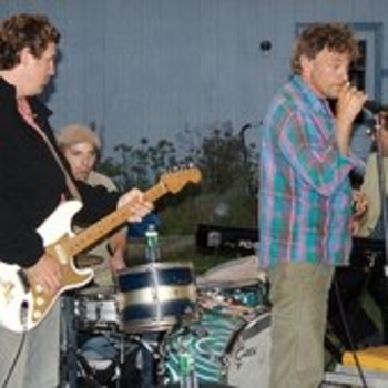 Johnny Hoy & The Bluefish - She Belongs To Me