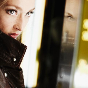 Jane Bogaert - Give It Up