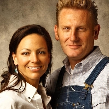 Joey + Rory - This Song's For You (feat. Zac Brown Band)