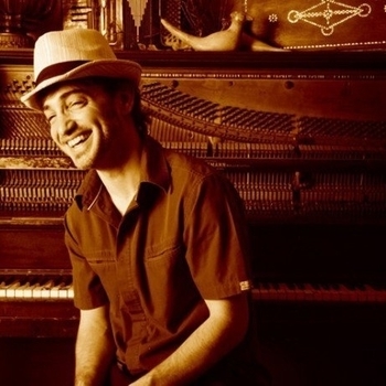 Jazzelicious - Flying Away