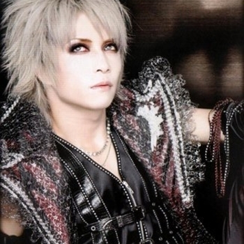 e-ZUKA - Tears of Rose