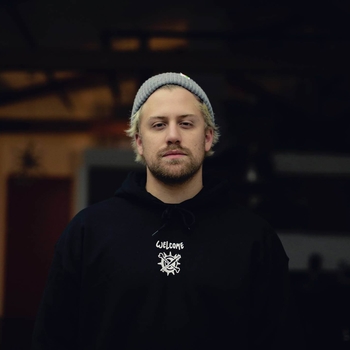 Артист Kayzo