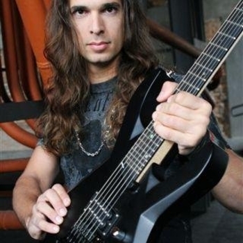 Артист Kiko Loureiro