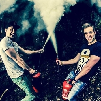 KLANGtherapeuten - Mountain Top (Original Mix) feat. Leonard Bywer