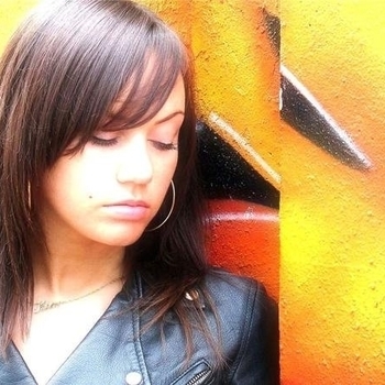 Kim Leoni - Medicine