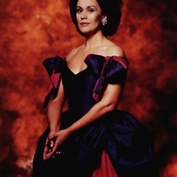 Kiri Te Kanawa - Canteloube: Chants d'Auvergne (Series 5) - 3. Là-haut, sur le rocher