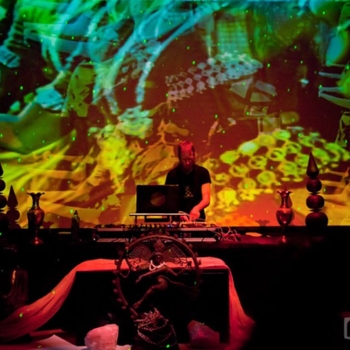 Kalya Scintilla - Whomp Shanti (Mr Squatch Remix)