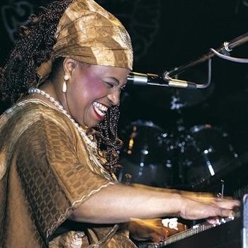 Артист Katie Webster