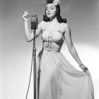 Kitty Kallen - Little Things Mean a Lot