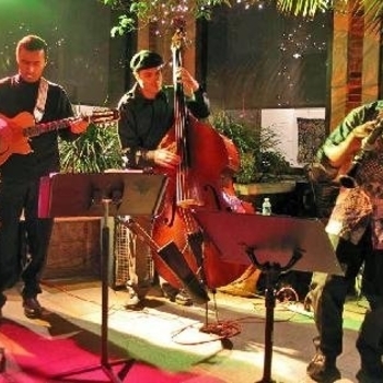 Klezmer Juice - Erev Shel Shoshanim