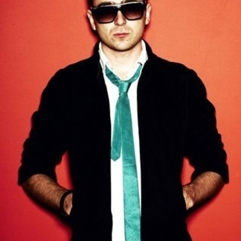 K.I.M. - B.T.T.T.T.R.Y. (Bag Raiders Remix)