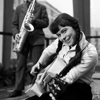 Артист Karin Stanek