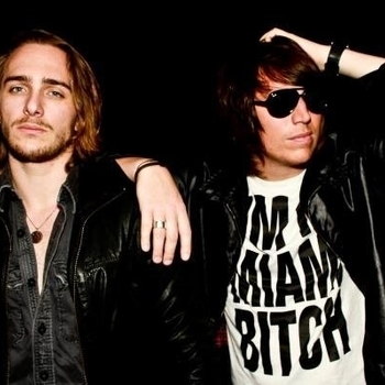 Craig Smart and KitSch 2.0, Theory - Sugar In My Feet (Original Radio Edit) (Single 2010)