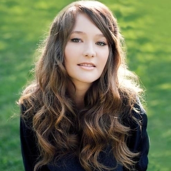 Kira Isabella - Love Me Like That