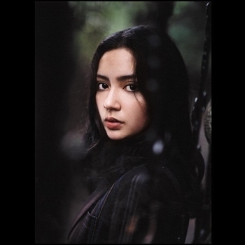 Lucia Micarelli and Leigh Nash - She Is Like The Swallow