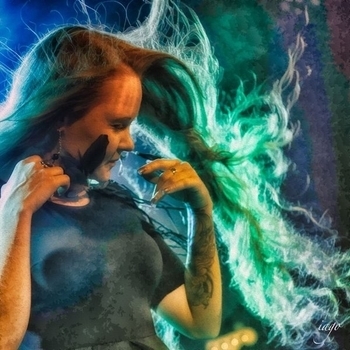 Артист Layla Zoe