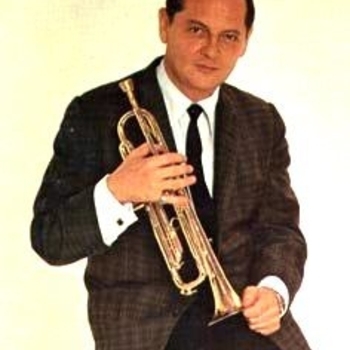 Les Elgart - 05. Button Up Your Overcoat