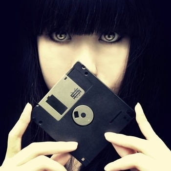 LukHash - Cloned (Glitch 2017)