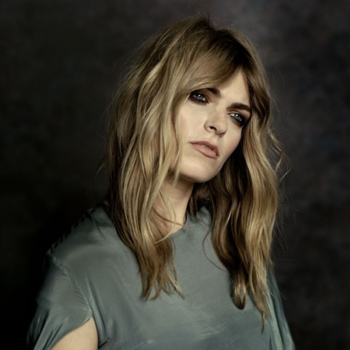 Laura Doggett - Beautiful Undone