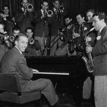 Les Brown and His Orchestra - April Showers