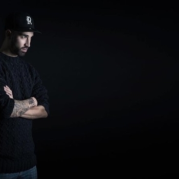 Liquid - One Love Family (Your Teeth in My Neck)