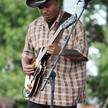 Lil' Dave Thompson - Mississippi Bay