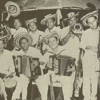 Lisandro Meza feat Los Corraleros de Majagual - La Burrita De Eliseo (Sus Más Grandes Exitos 2015)