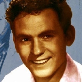 Артист Larry Hall