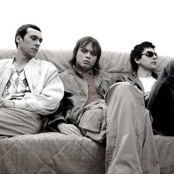 LP - Она улыбается