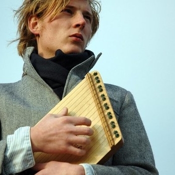 Артист Lucky Fonz III