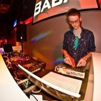 Le Babar - Hours Of Late