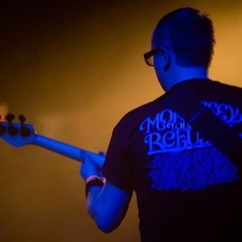 Leslie da Bass - Something In Your Eyes