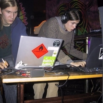 Lemon Slide - Siperia opettaa