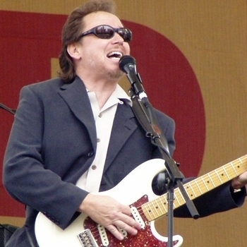 Lloyd Jones - Bend In The River