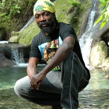 LOUIE CULTURE - Fire Bun